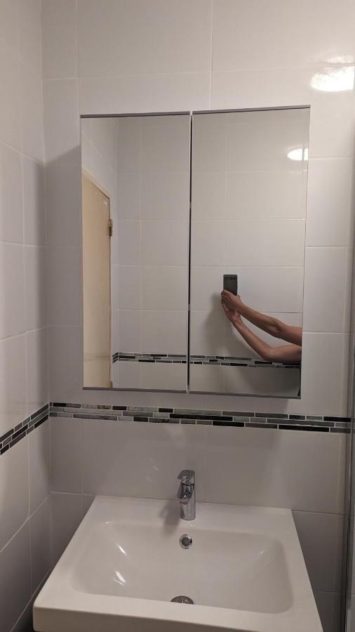 Climatise Avec Coin Nuit 150m De La Apartamento
